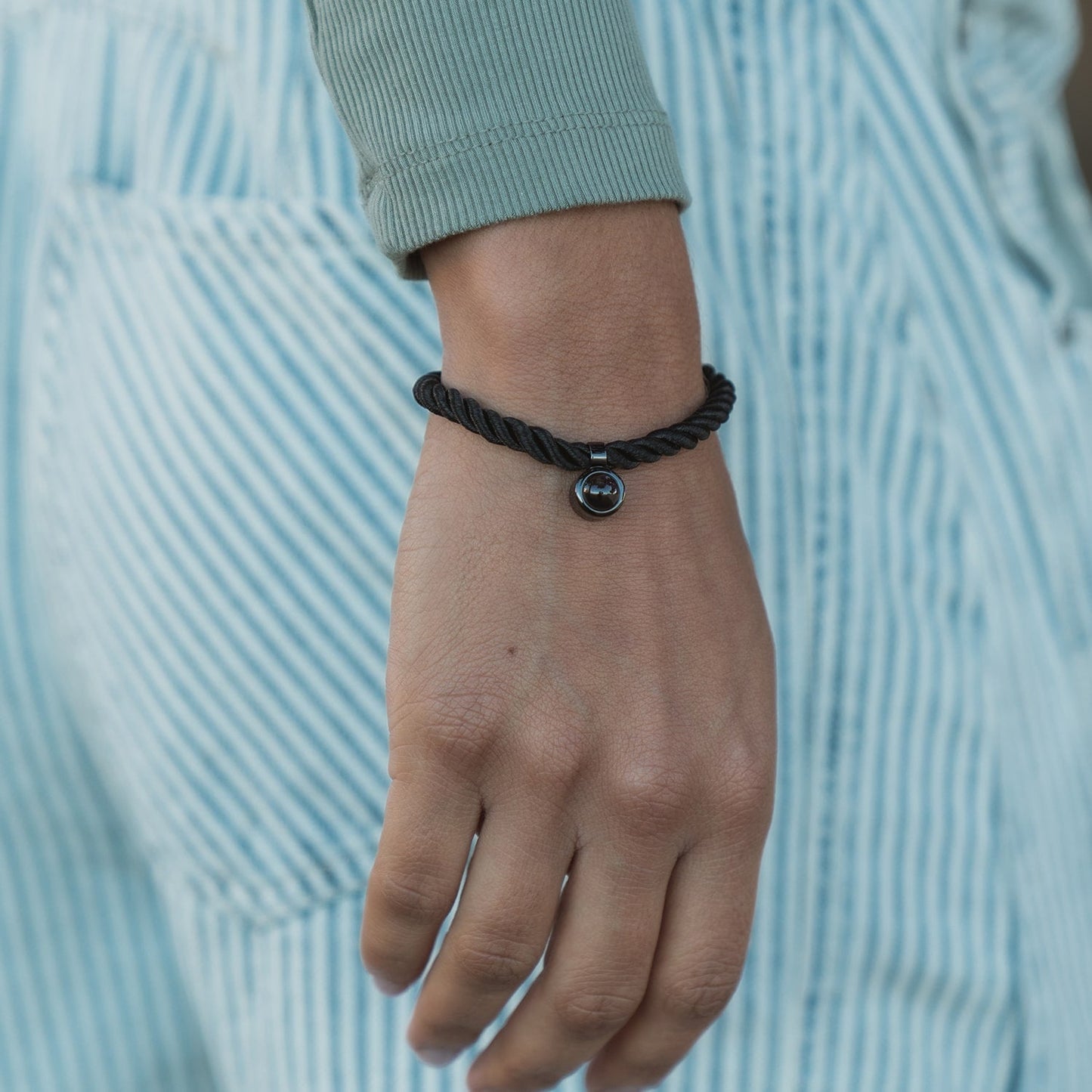 Personalized Rope Circle Photo Bracelet - Relive Your Memory