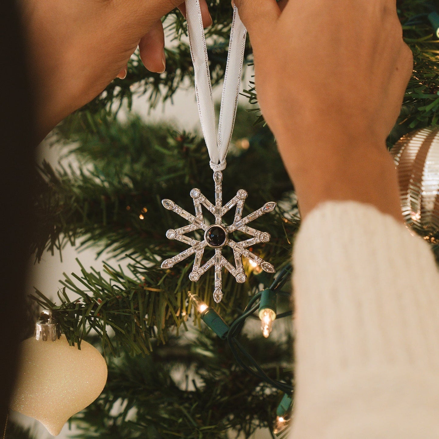 Personalized Nordic Snowflake Photo Ornament - Relive Your Memory